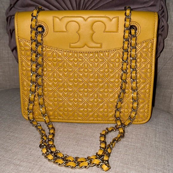 Tory Burch Handbags - Tory Burch shoulder/cross body bag
